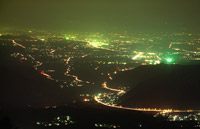 �T���g���[�F�{�r�[���H��̊O��