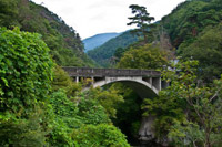 �b�{ ���勬